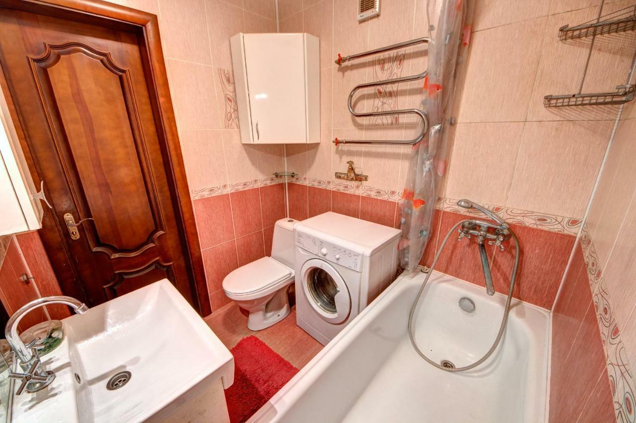 Apartments Near The Nsc Olympic Kiev Esterno foto
