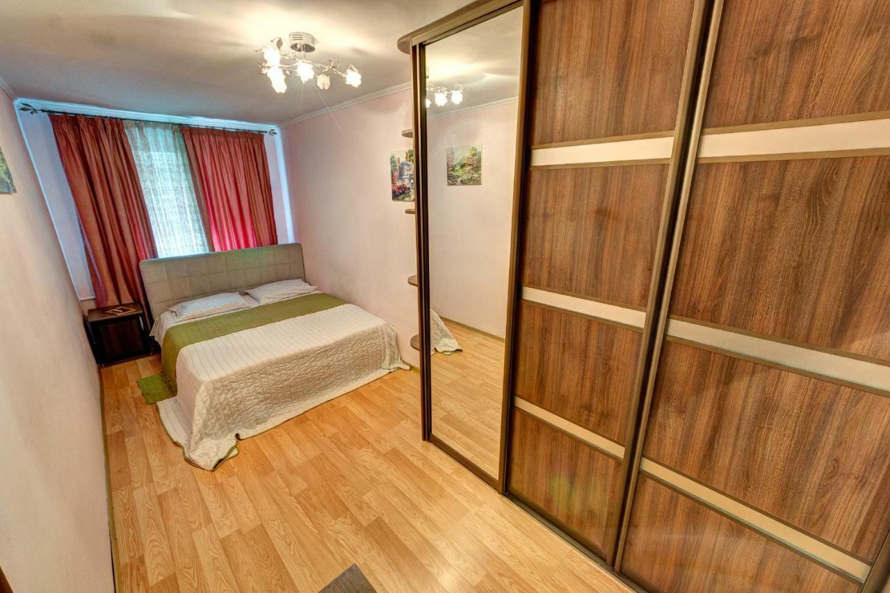 Apartments Near The Nsc Olympic Kiev Esterno foto